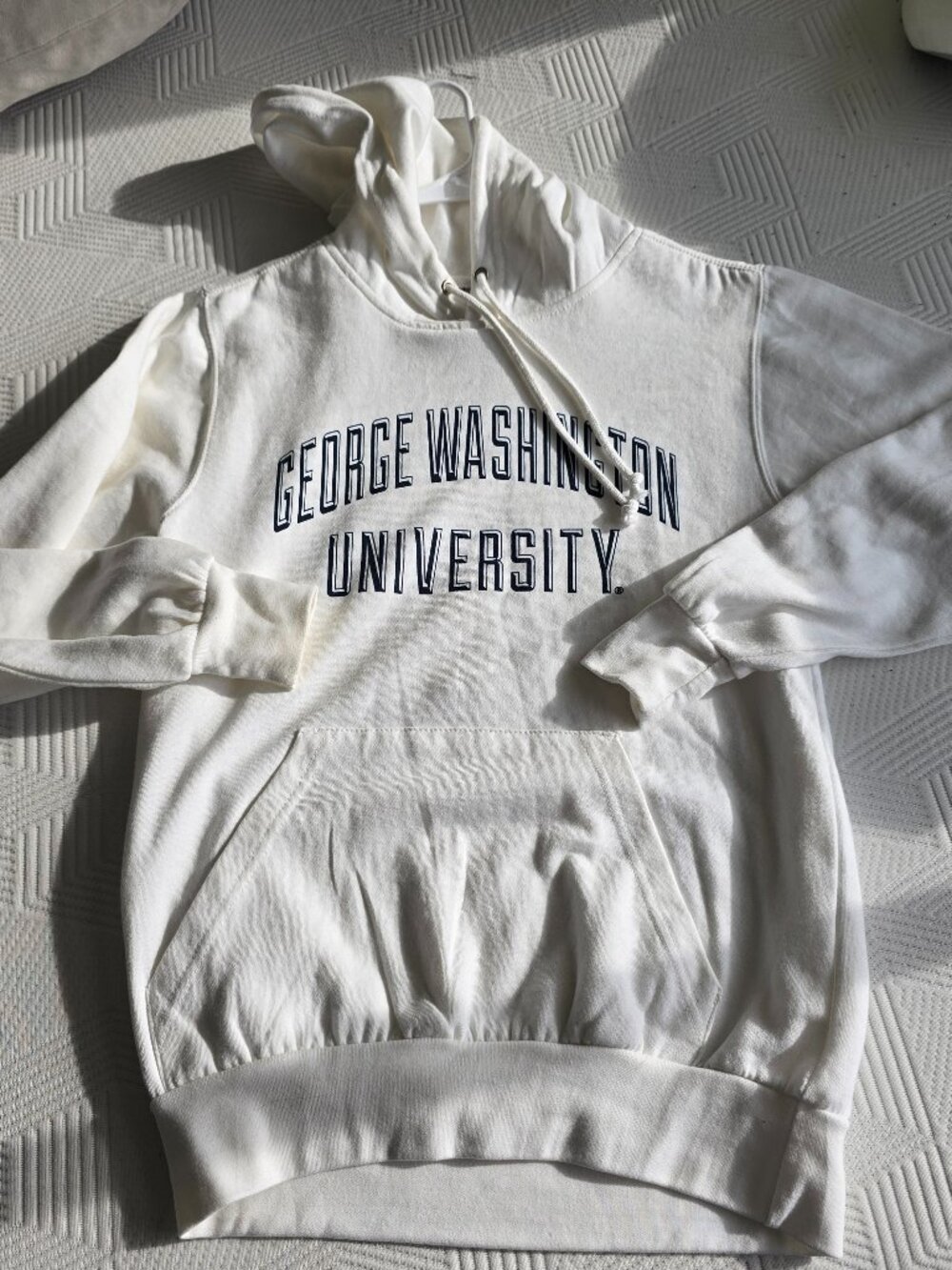 Official George Washington University Hoodie White GWU Sweatshirt Size S